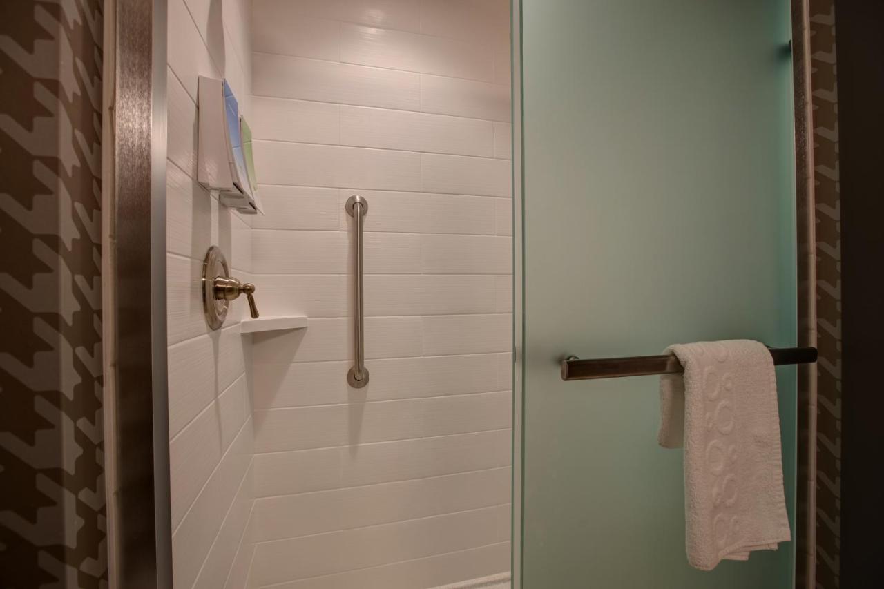 Queen Studio Suite with Two Queen Beds - Hearing Accessible/Non-Smoking at Home2 Suites By Hilton Charlotte Uptown