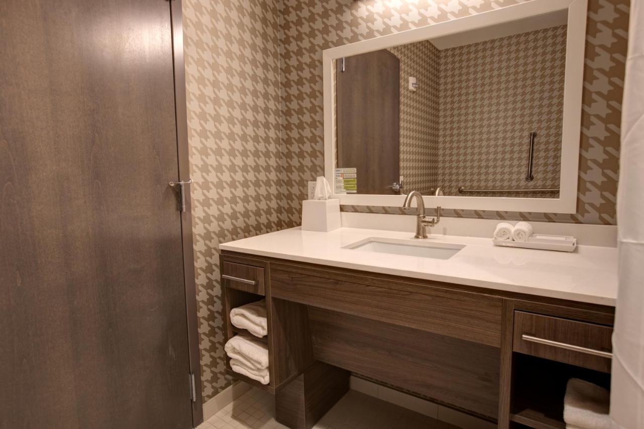 King Suite - Hearing Accessible/Non-Smoking at Home2 Suites By Hilton Charlotte Uptown