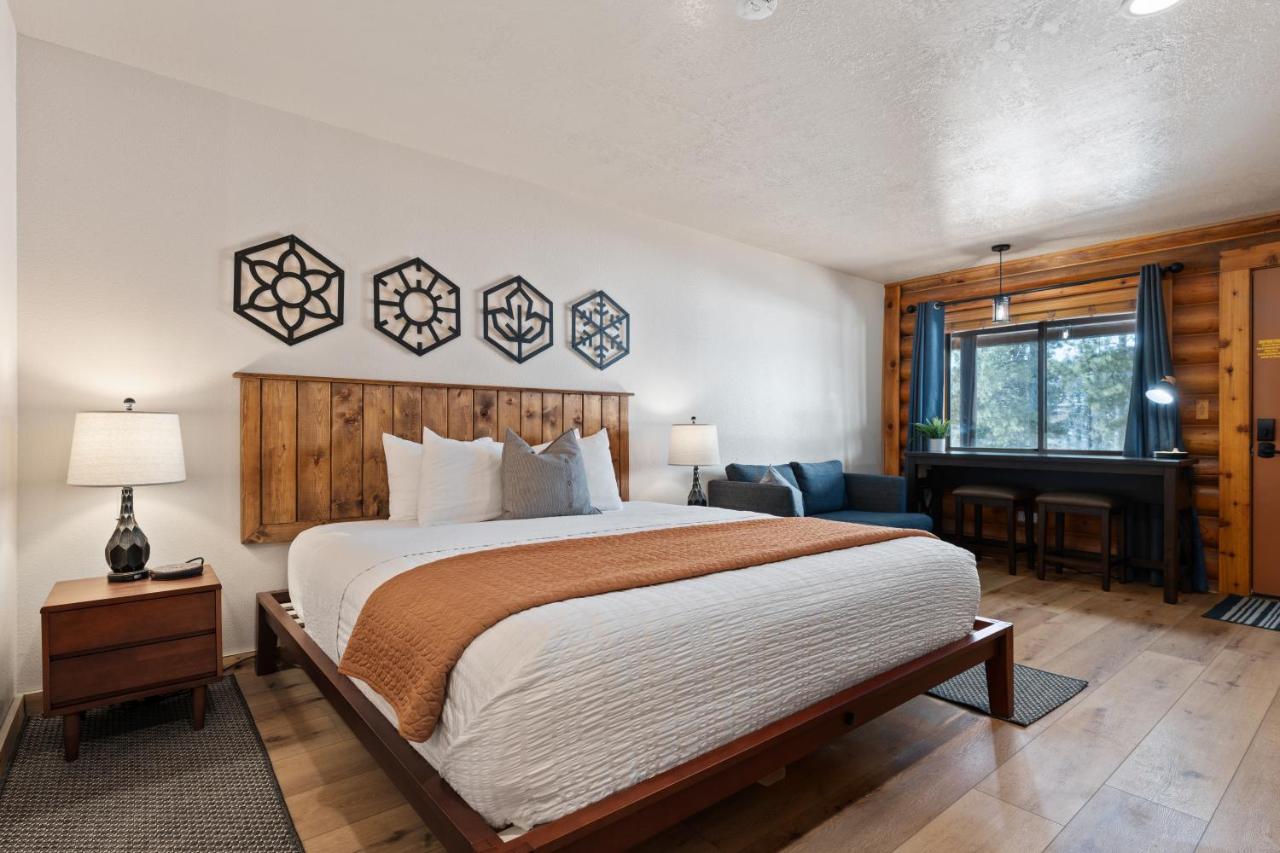 | Duck Creek Village Inn