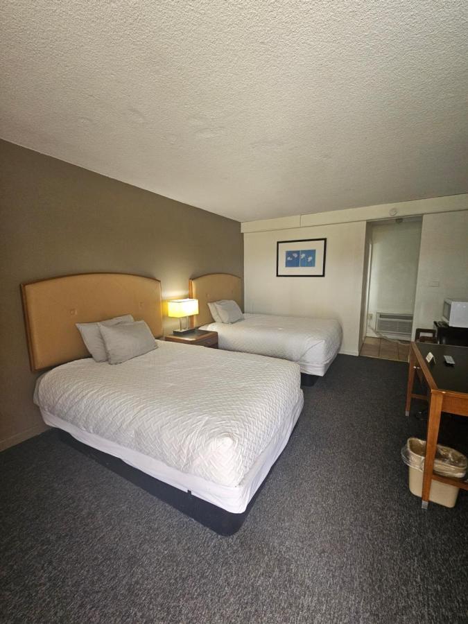 | Hastings Express Inn