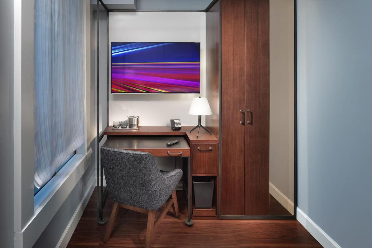 Deluxe Queen Room at Axiom Hotel