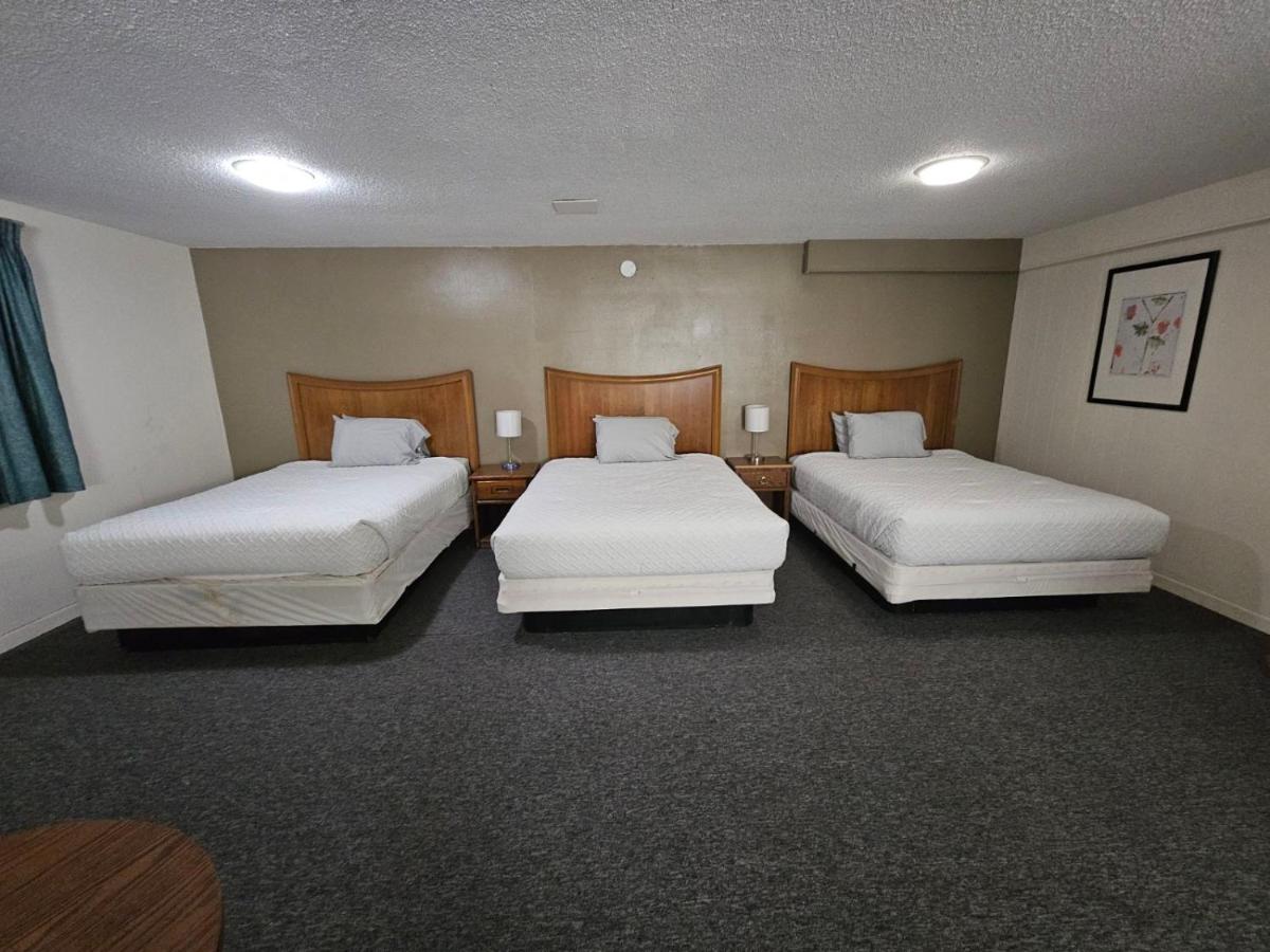 | Hastings Express Inn