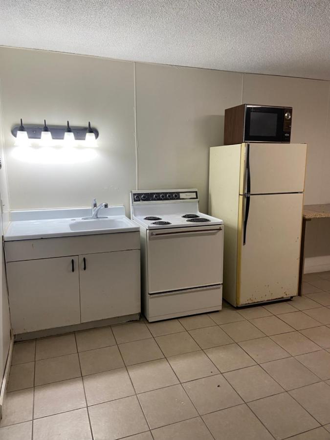 | Hastings Express Inn