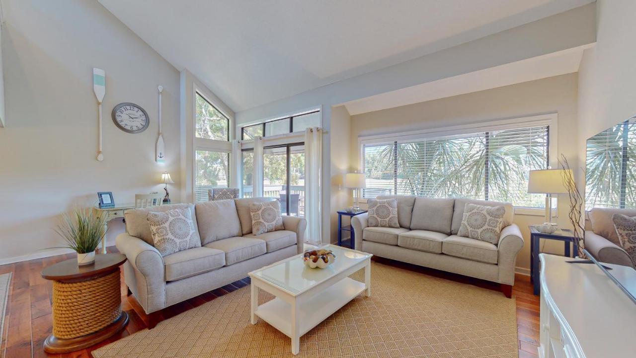 | 284 Turnberry Village
