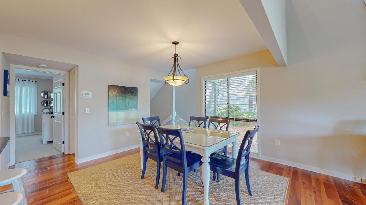 | 284 Turnberry Village