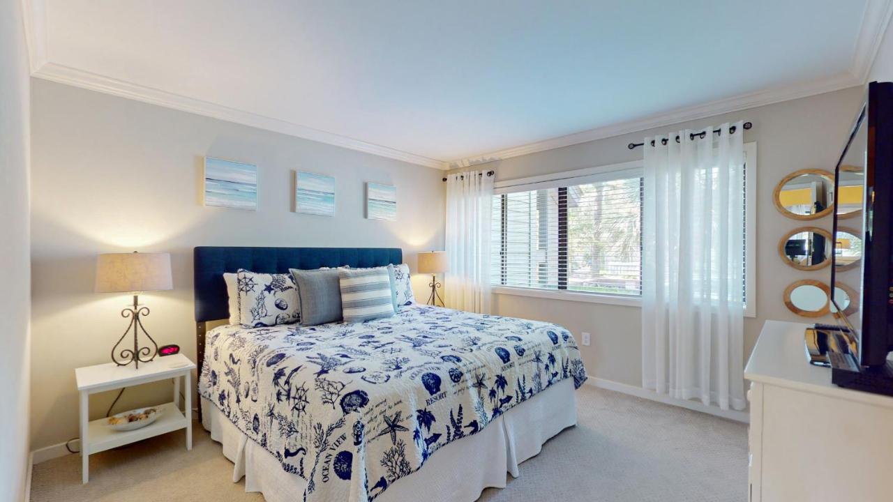 | 284 Turnberry Village