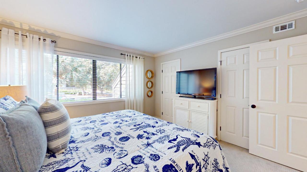 | 284 Turnberry Village