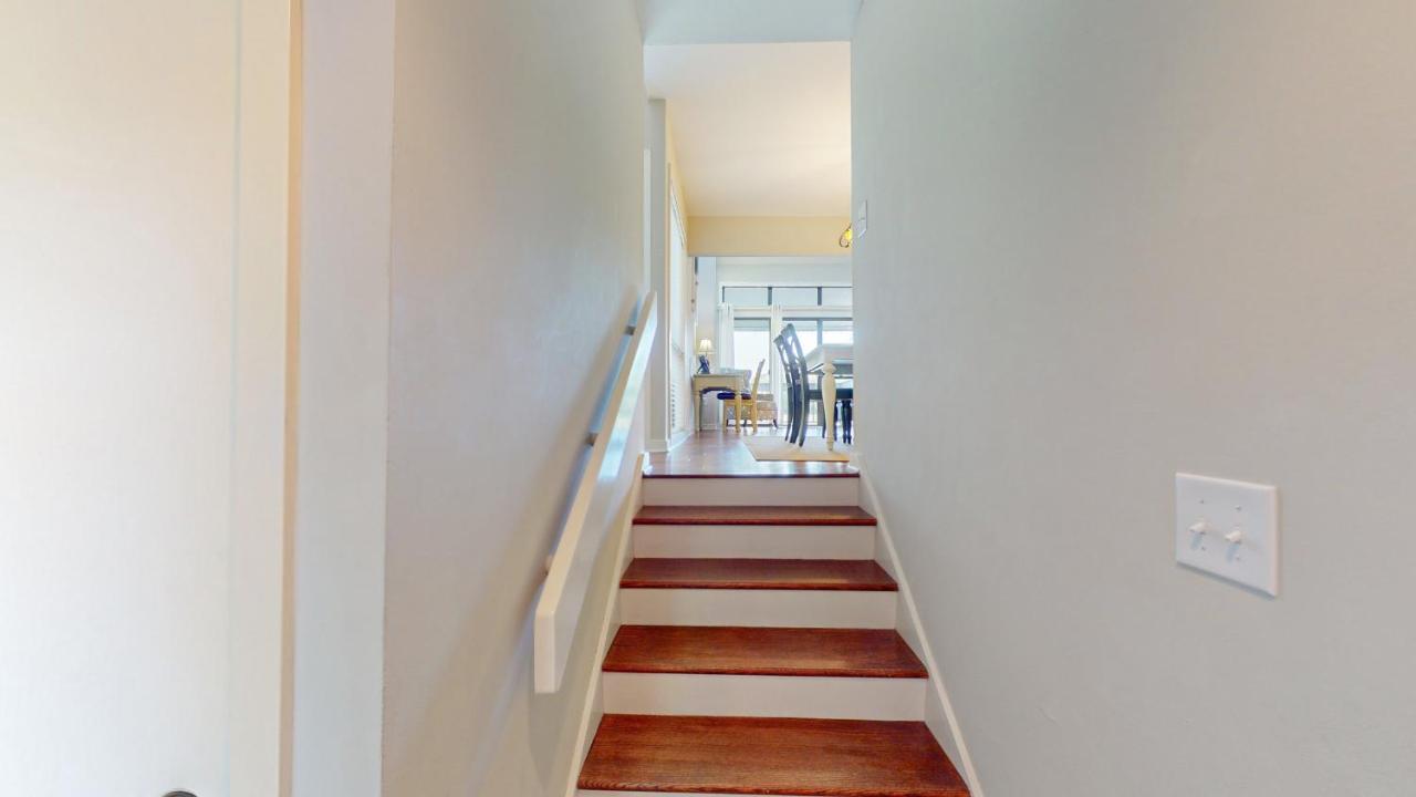 | 284 Turnberry Village