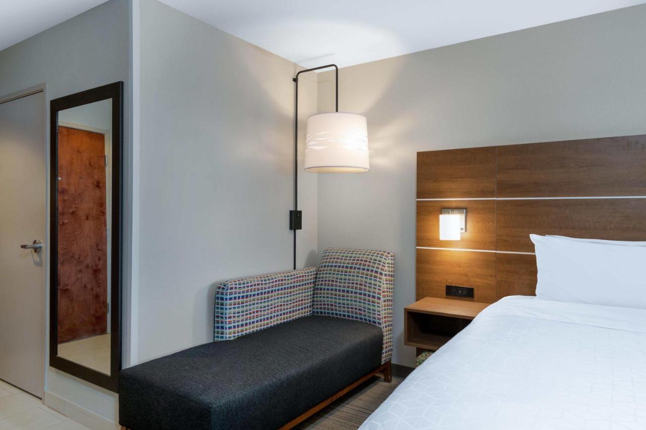 Room Selected at Check-In at Holiday Inn Express Colorado Springs Airport by IHG