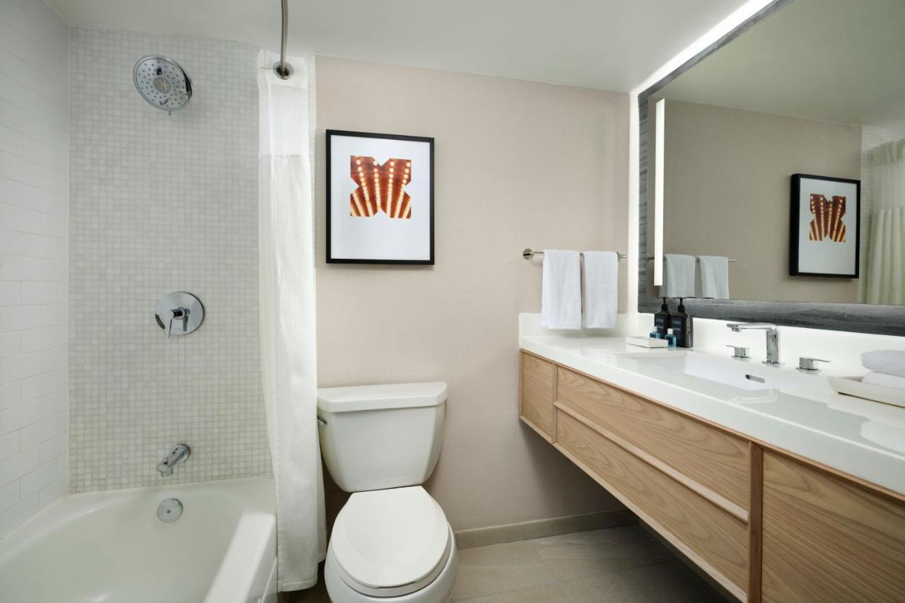 Executive, Guest room, 2 Double at Sheraton Grand Nashville Downtown
