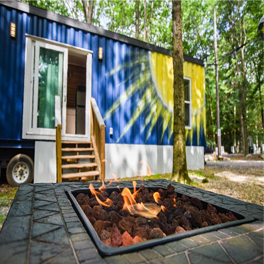 | Camptel Poconos Lodging