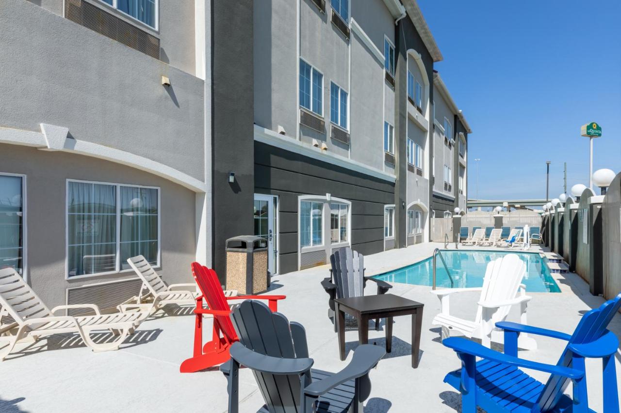 | La Quinta by Wyndham Houston New Caney