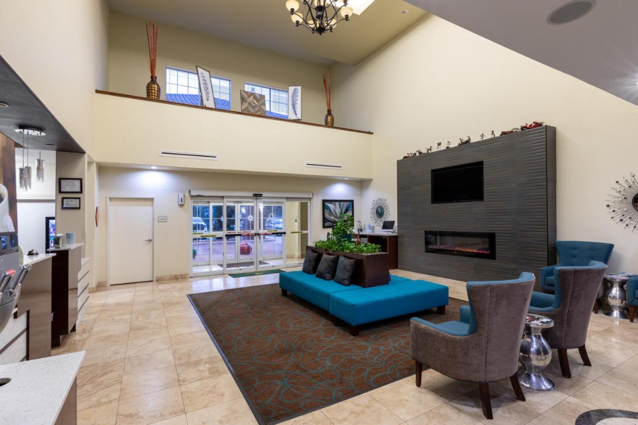 | La Quinta by Wyndham Houston New Caney