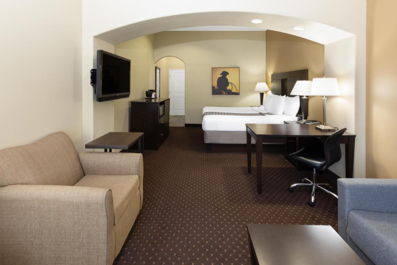  | La Quinta by Wyndham Houston New Caney