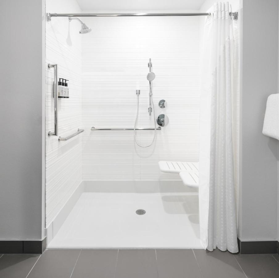 | Avid Hotels - Roseville - Minneapolis North, an IHG Hotel