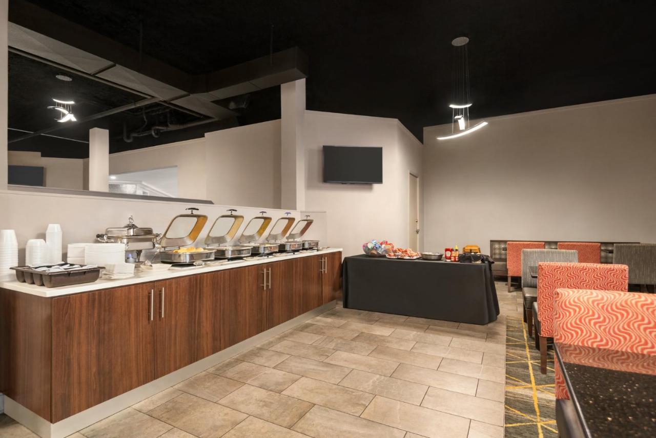 | Holiday Inn Mobile West I-10, an IHG Hotel