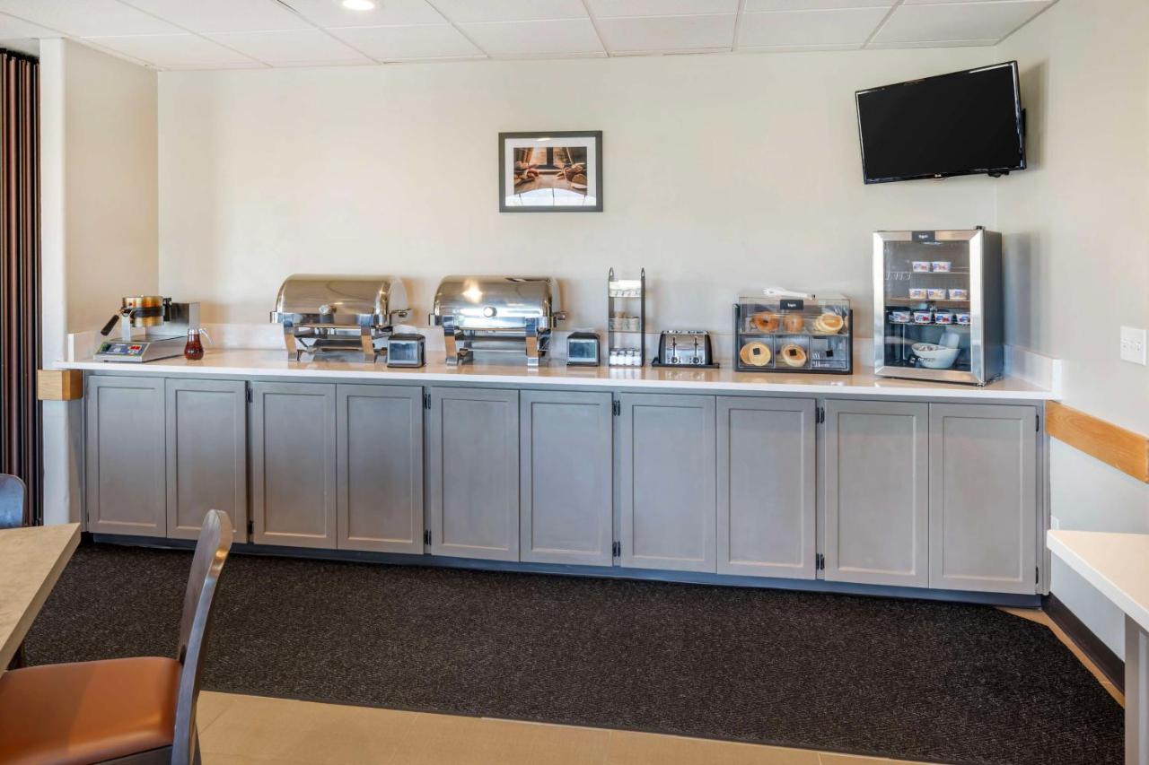 | Eagle's View Inn & Suites