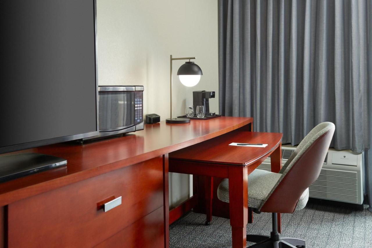 King Room with Sofa Bed and Adapted Tub - Mobility and Hearing Accessible at Courtyard by Marriott Charlottesville