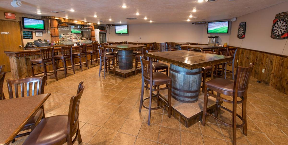 | Boarders Inn & Suites by Cobblestone Hotels - Munising
