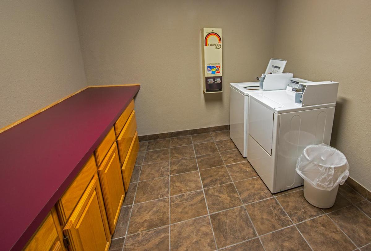 | Boarders Inn & Suites by Cobblestone Hotels - Munising