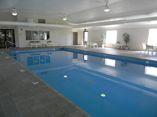 | Boarders Inn & Suites by Cobblestone Hotels - Munising
