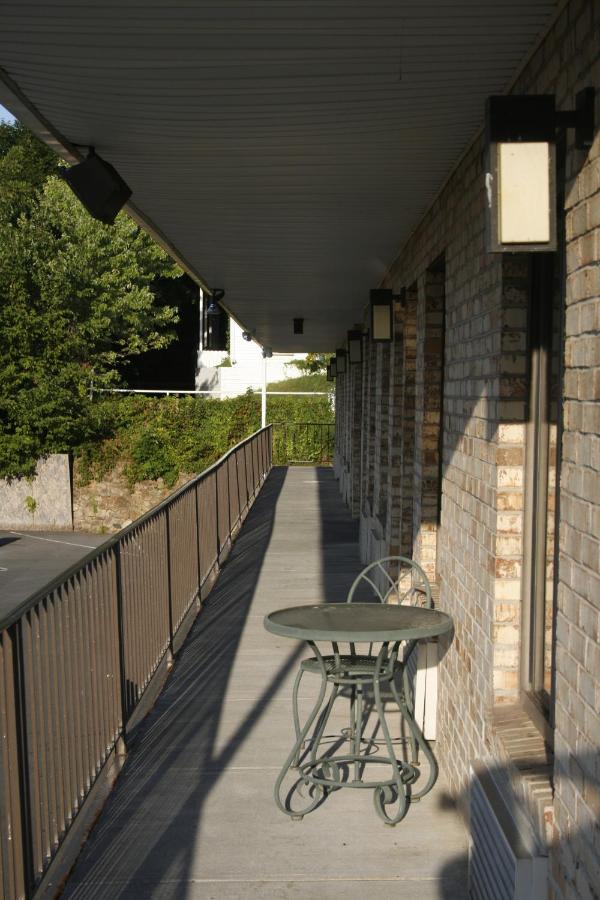 | Relax Inn Front Royal