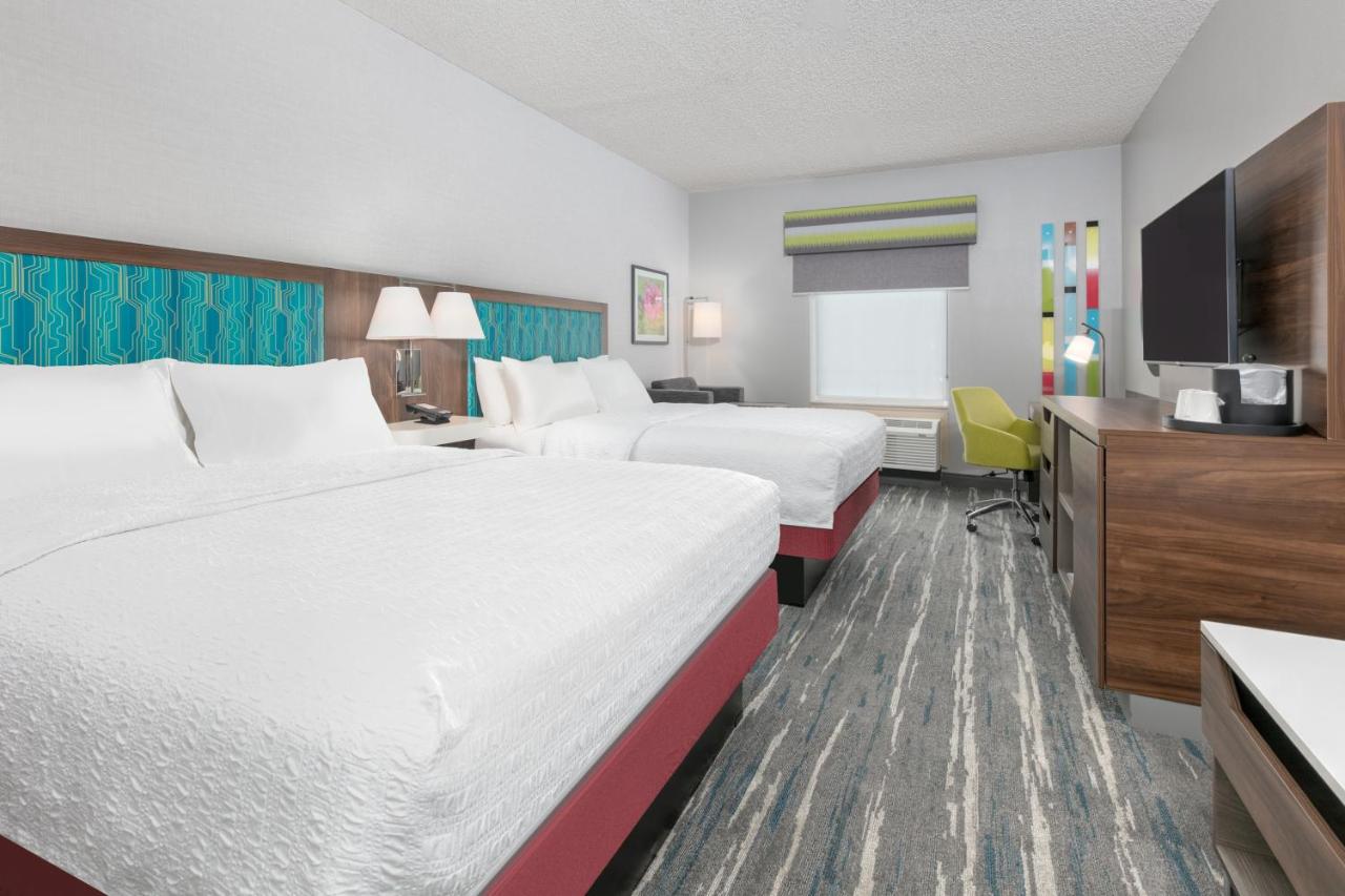 Queen Room with Two Queen Beds - Disability Access/Non-Smoking at Hampton Inn Kingsville