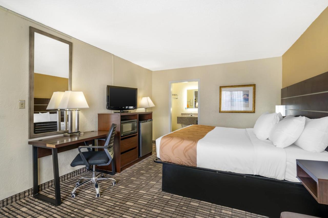 King Room - Accessible/Non-Smoking at Quality Inn Tucumcari