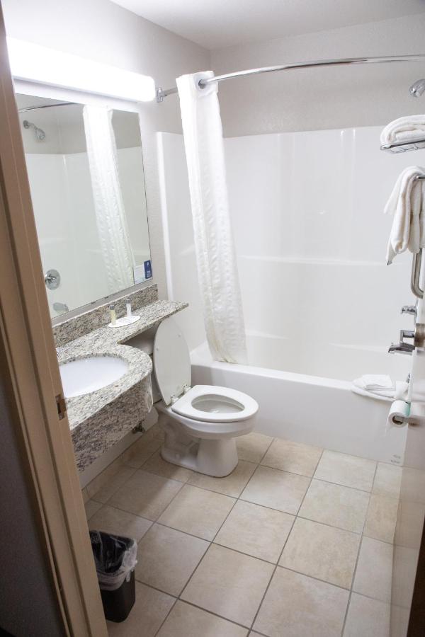 Queen Suite - Non-Smoking at Microtel Inn & Suites by Wyndham Searcy