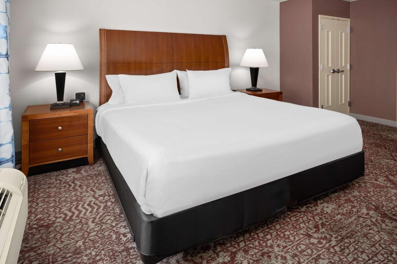 | Hilton Garden Inn Milford