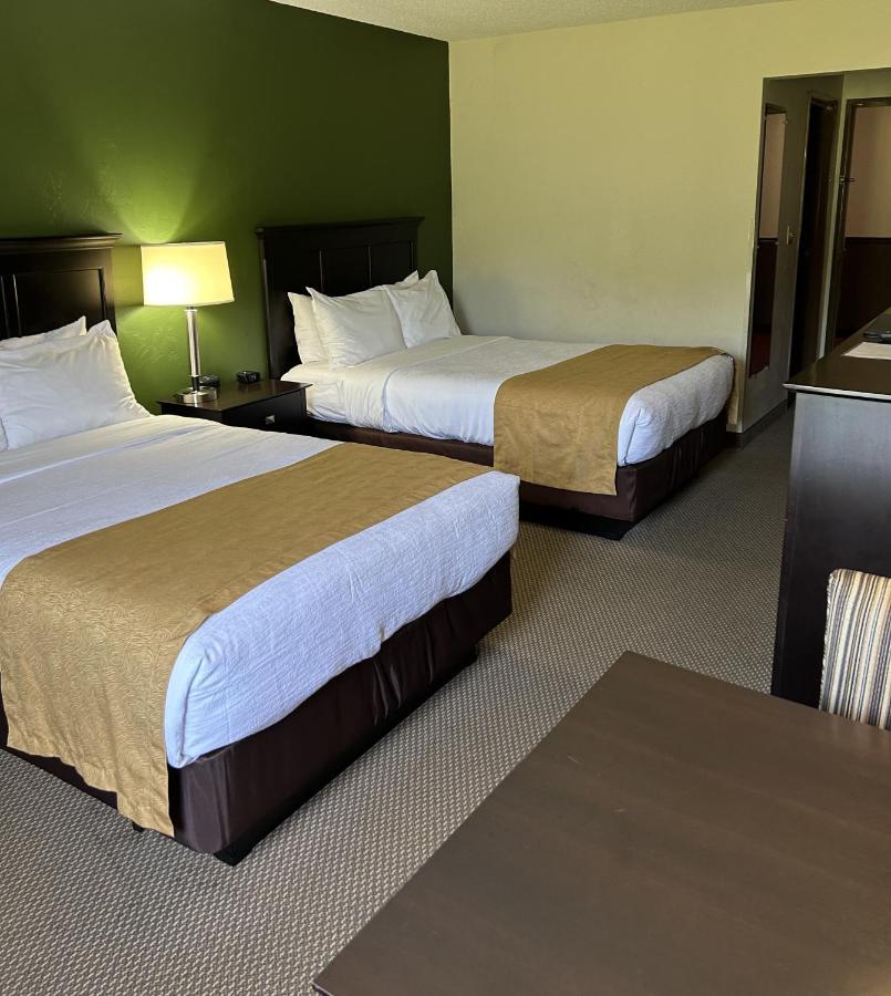 | Boarders Inn & Suites by Cobblestone Hotels - Munising