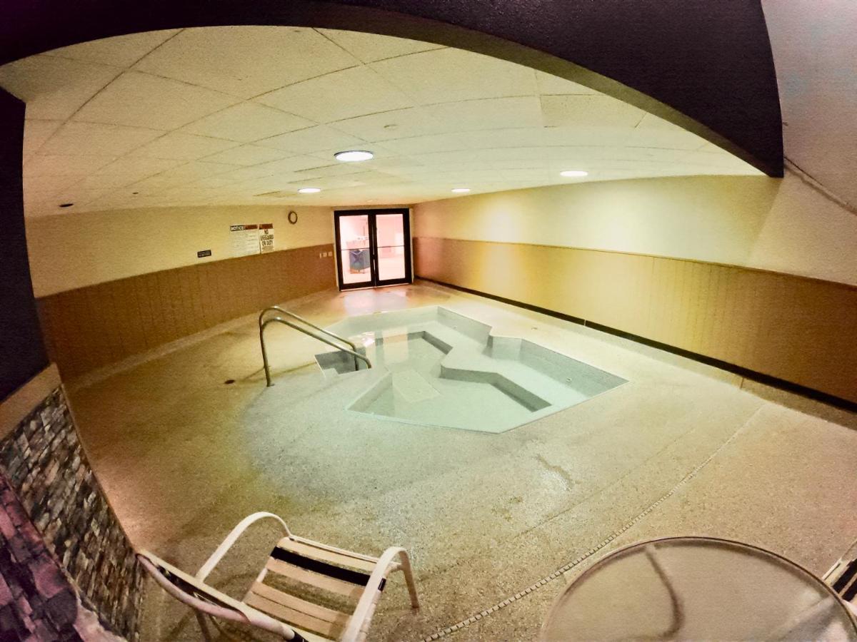 | Hotel Mead and Conference Center