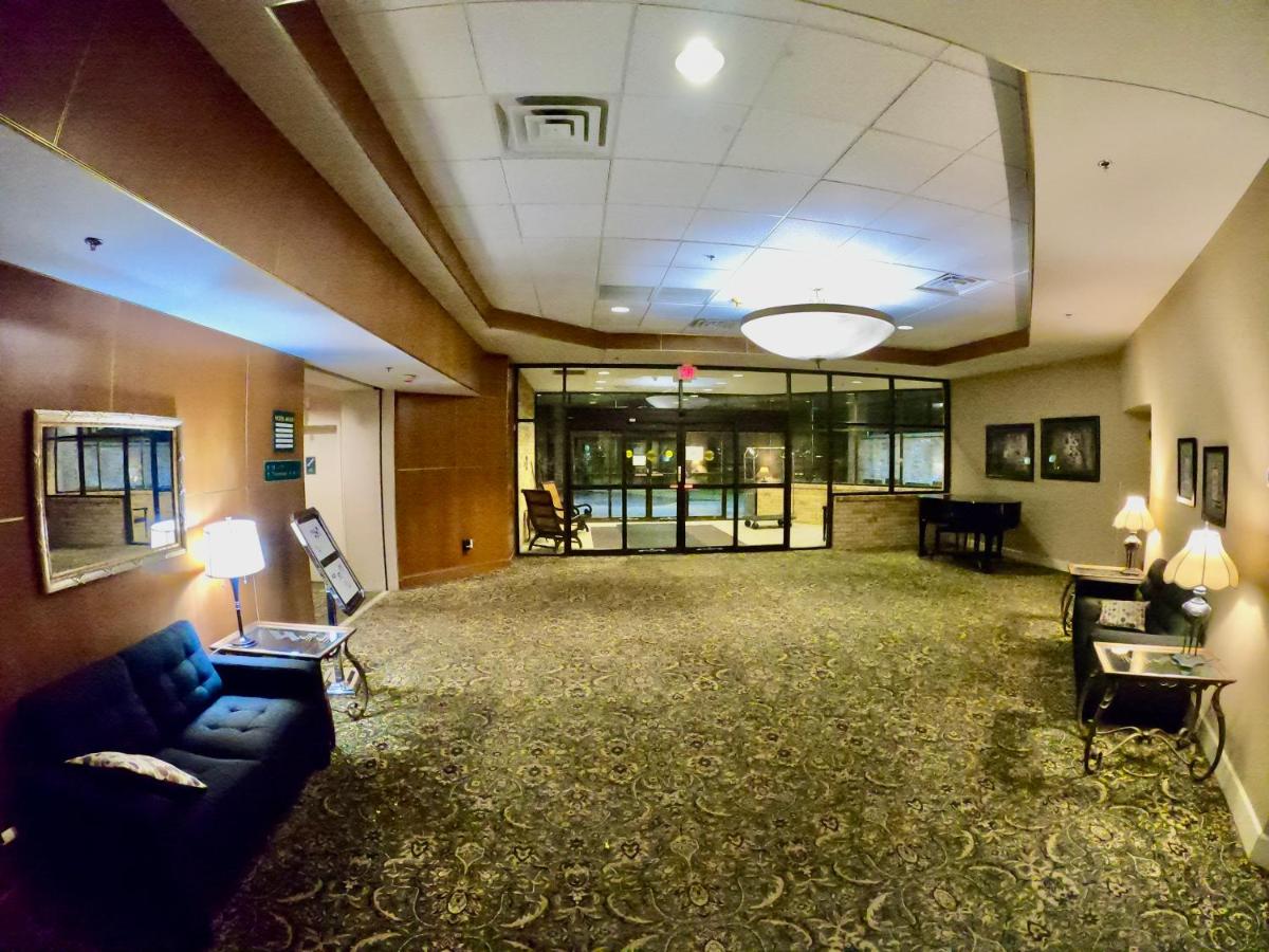 | Hotel Mead and Conference Center