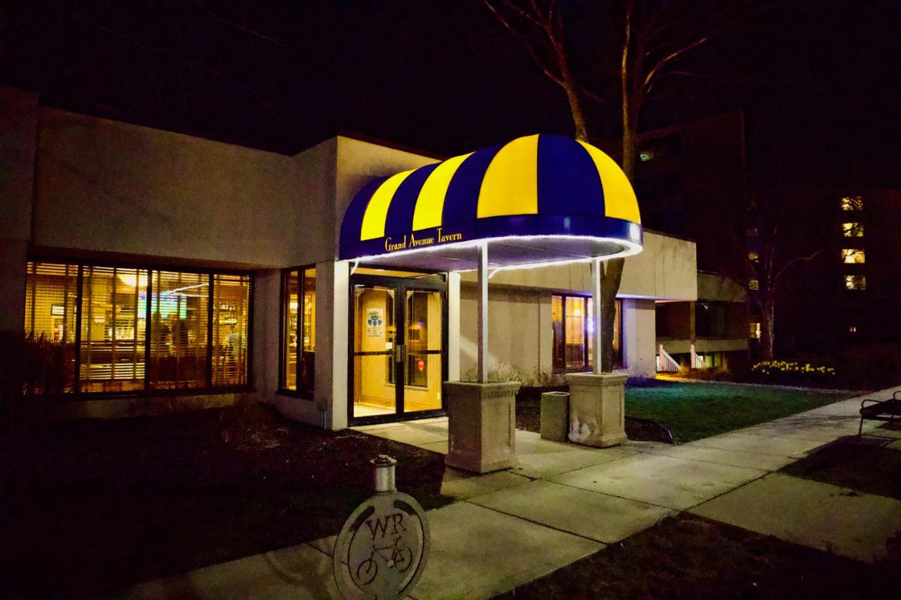 | Hotel Mead and Conference Center