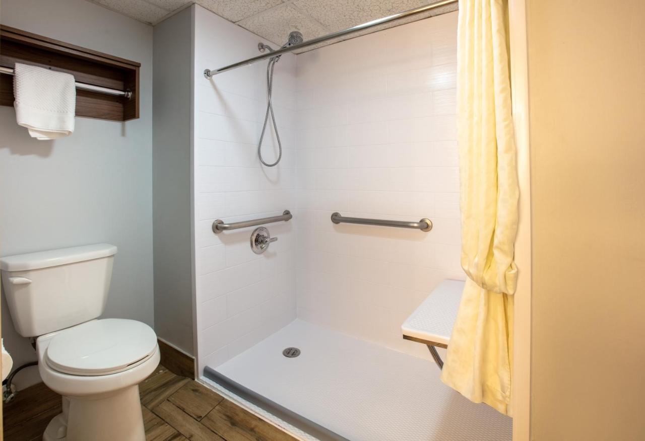 | Park Grove Inn