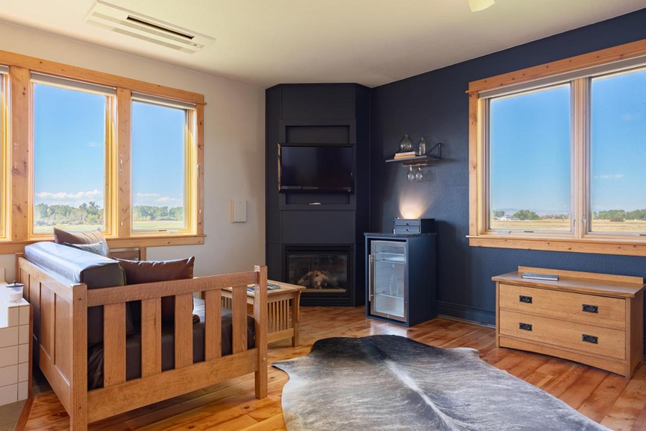 | Gallatin River Lodge
