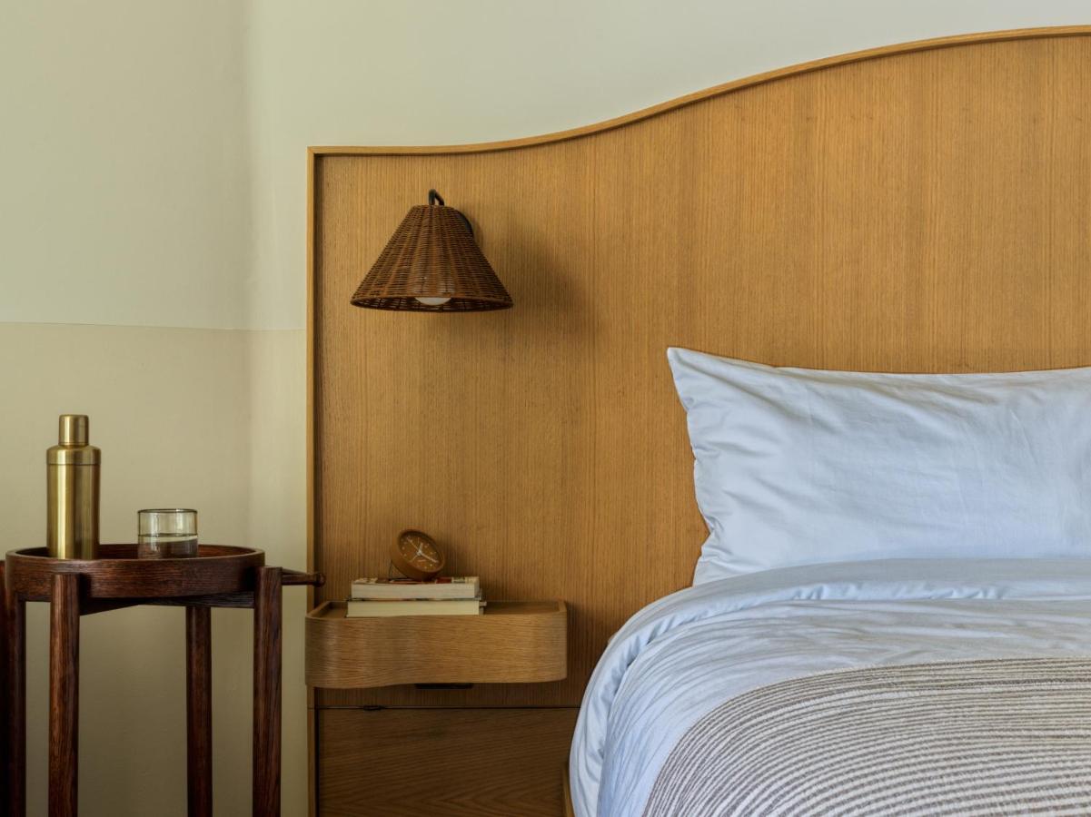 | Casa Loma Beach Hotel (formerly The Inn at Laguna Beach)