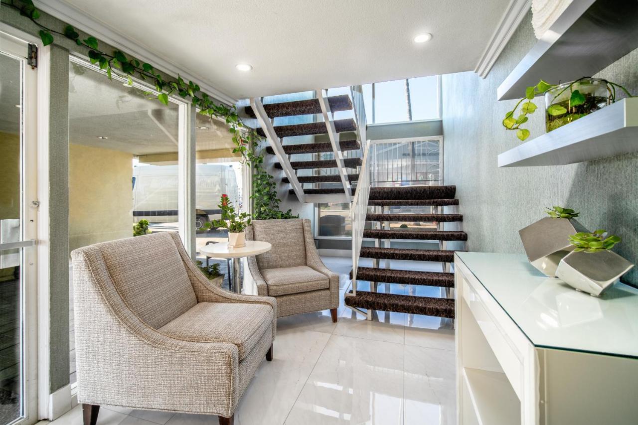 | Little Inn By The Bay Newport Beach Hotel