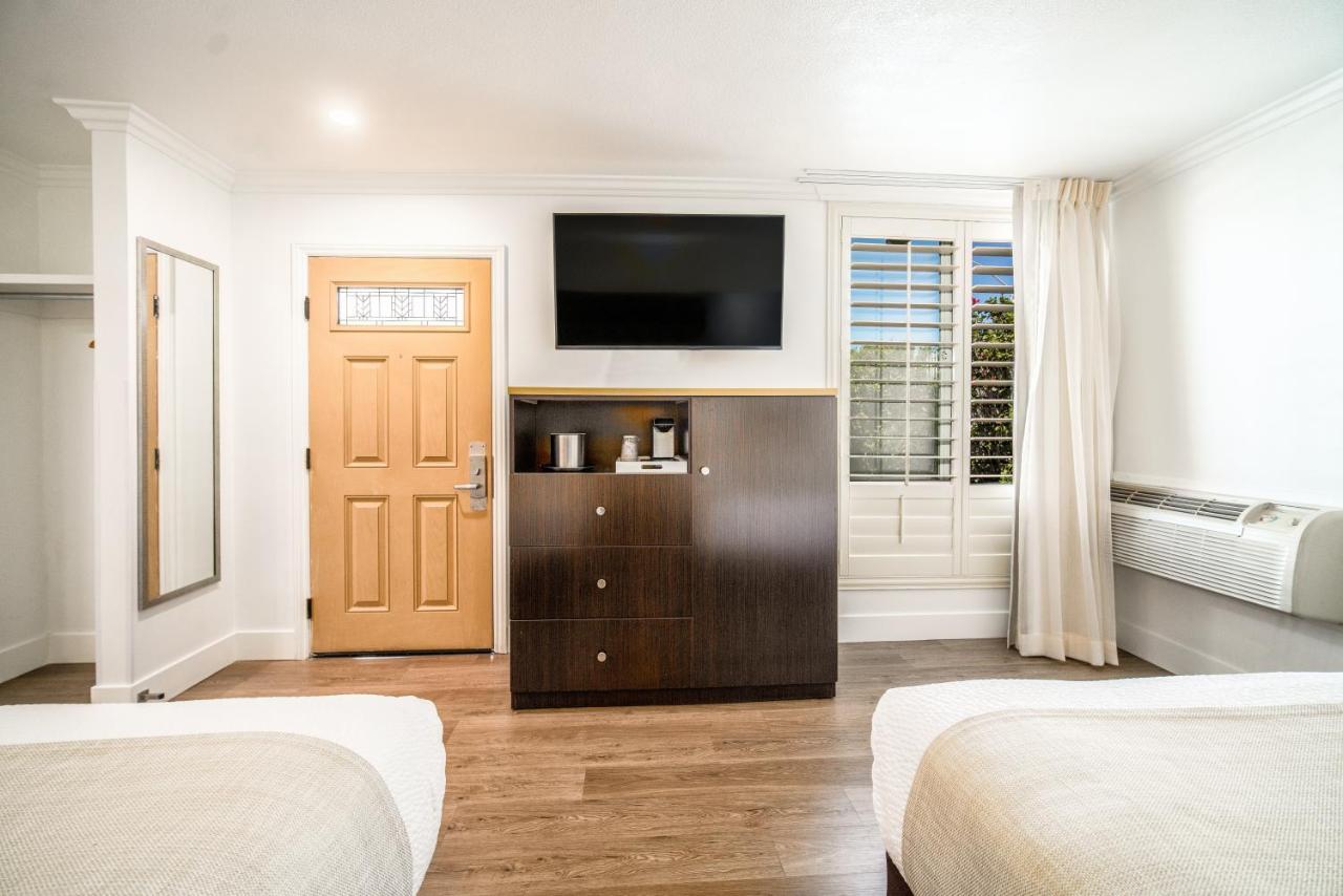 | Little Inn By The Bay Newport Beach Hotel