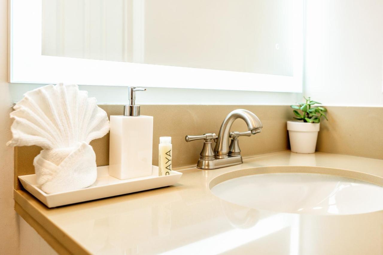 | Little Inn By The Bay Newport Beach Hotel