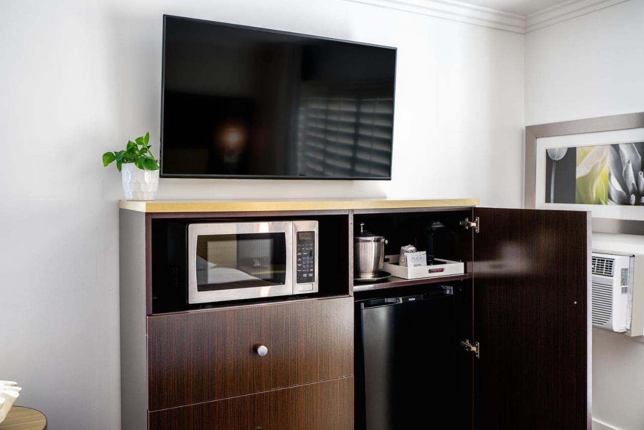 | Little Inn By The Bay Newport Beach Hotel