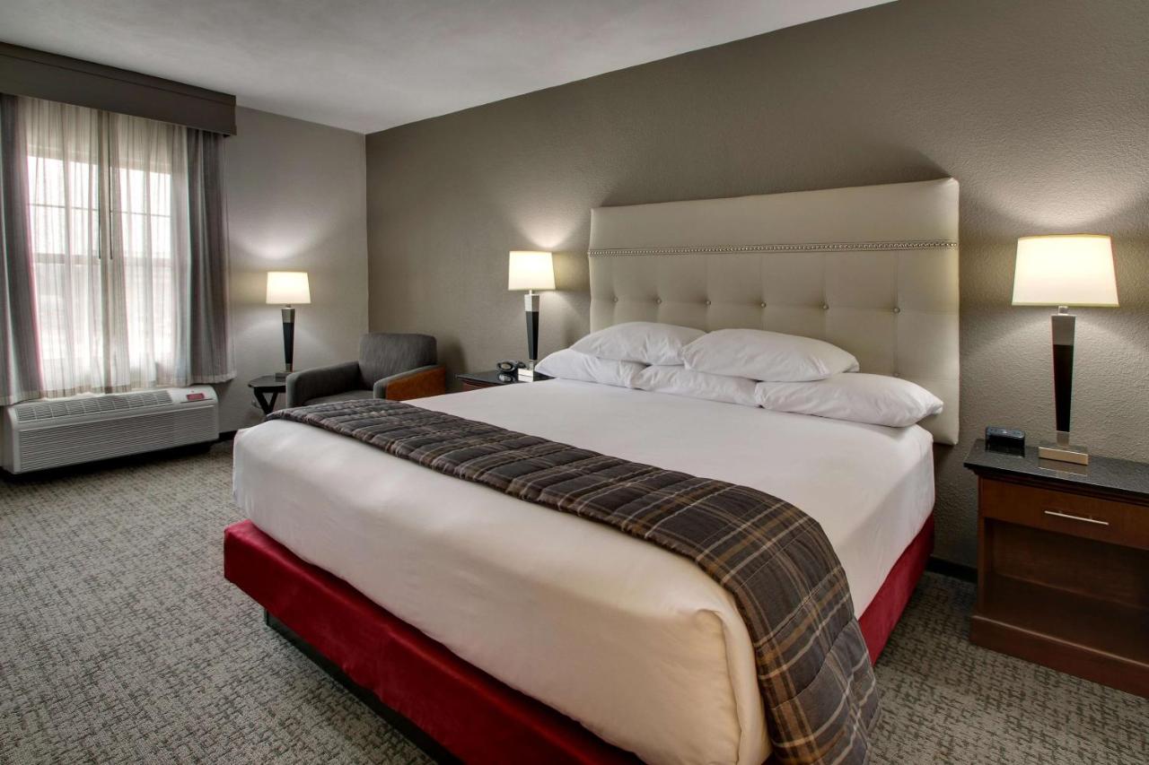 Deluxe King Room at Drury Inn & Suites San Antonio Northwest Medical Center
