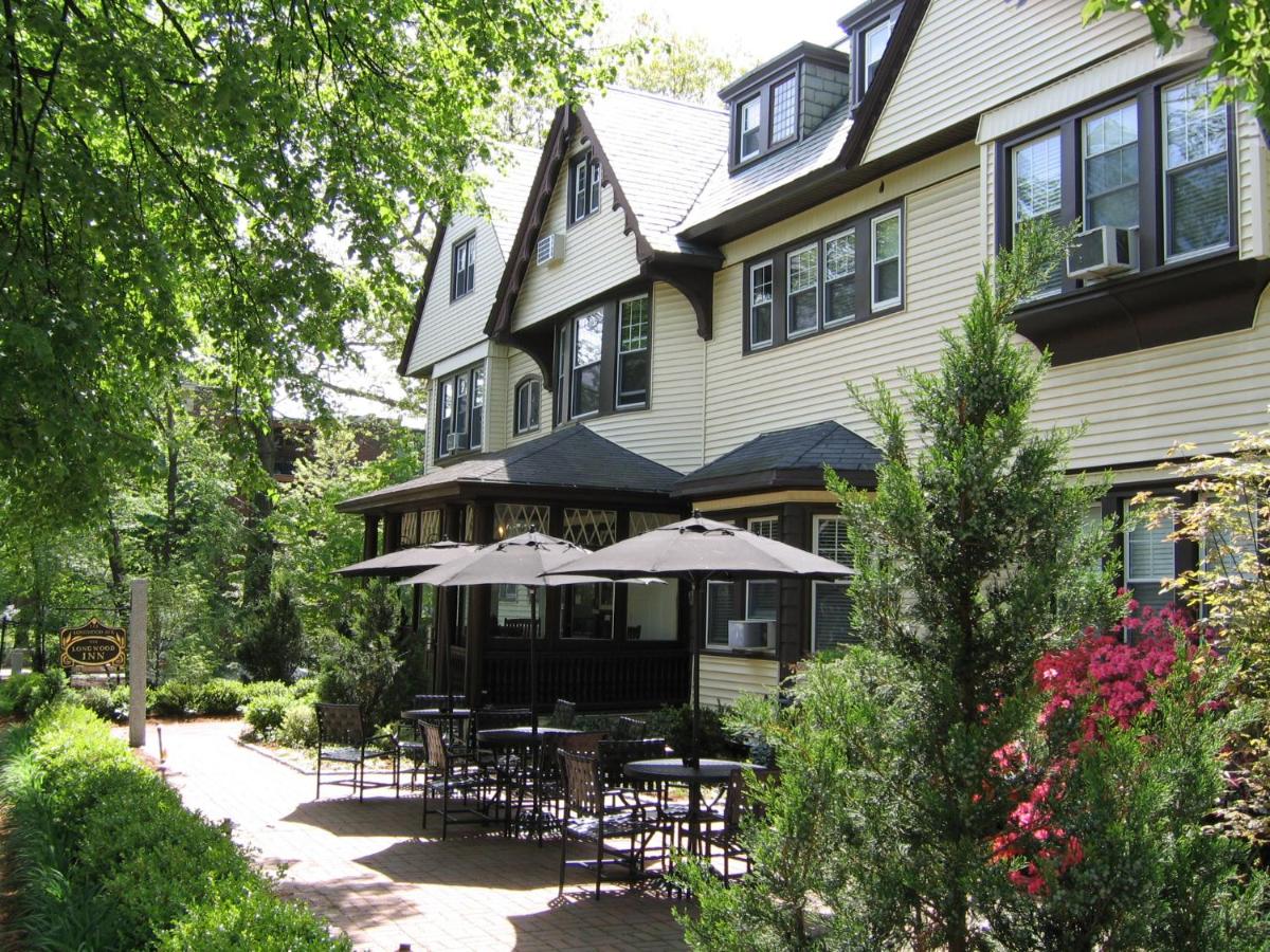 | Longwood Inn
