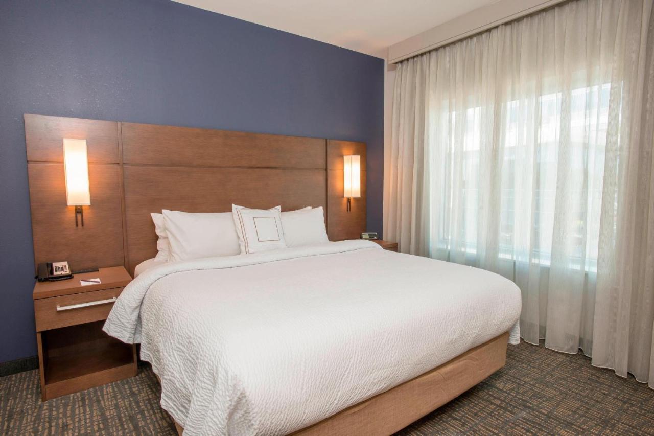 King Suite at Residence Inn by Marriott Cincinnati Midtown/Rookwood