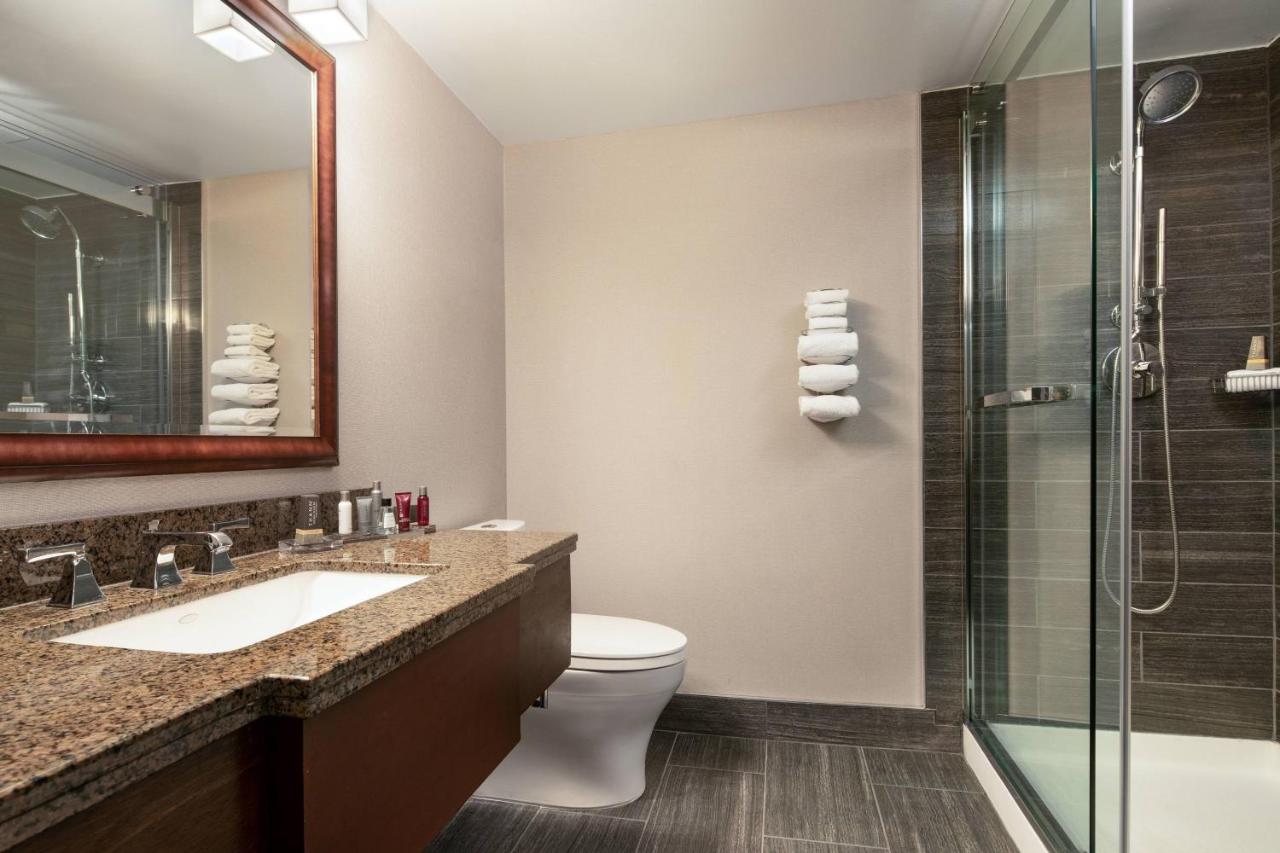 2 Queen Beds, Guest room, 2 Double at Walnut Creek Marriott