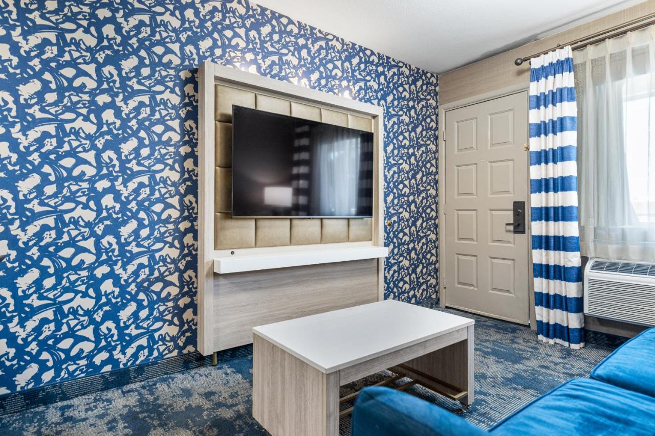 Queen Suite - Disability Access at 3 Palms Tucson North Foothills