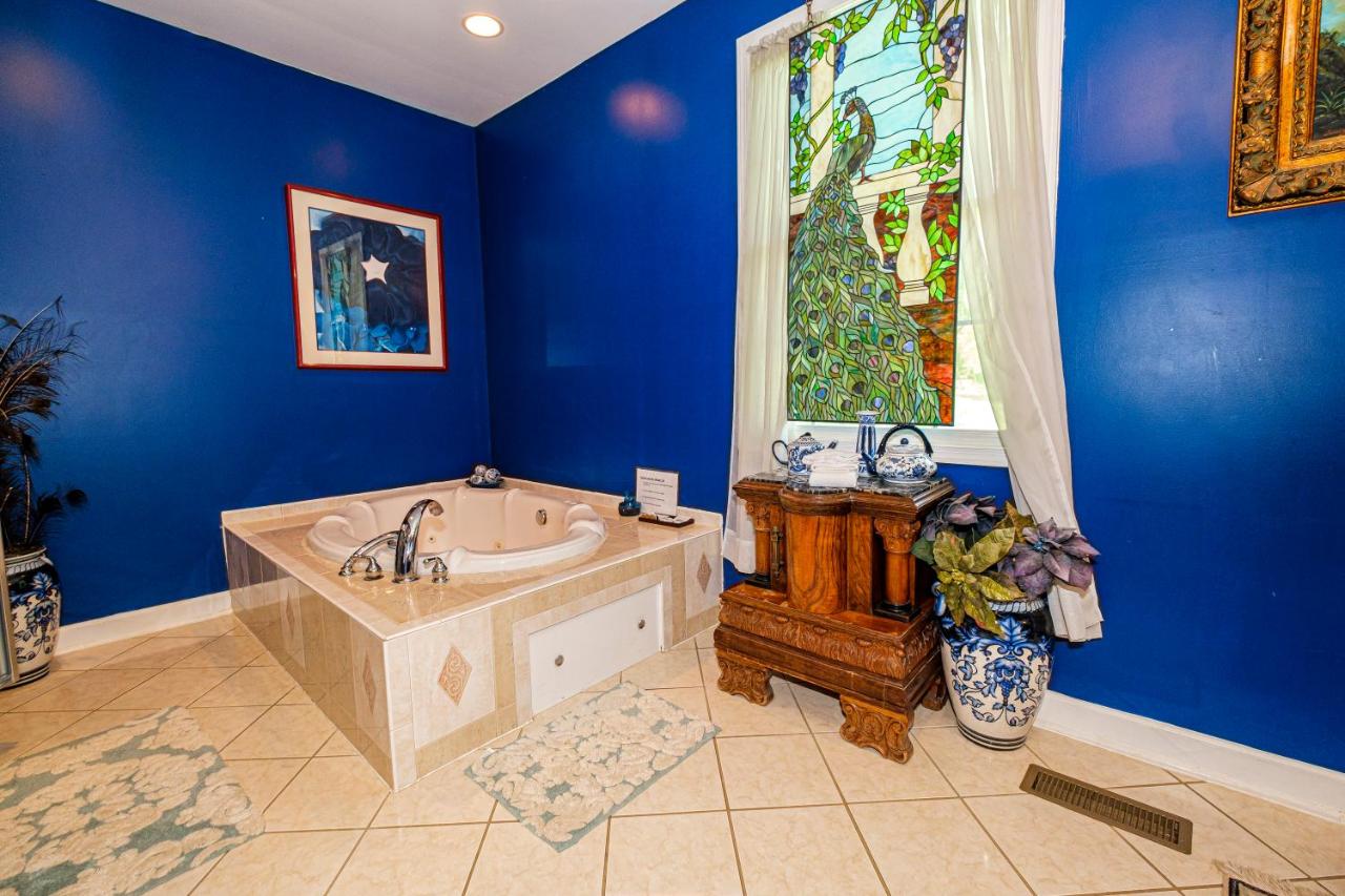 | Stone Manor Boutique Inn