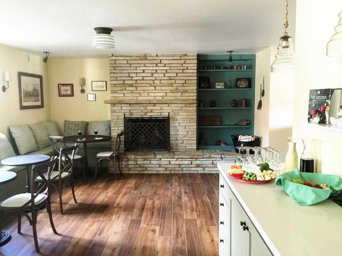 | Coachman's Inn, A Four Sisters Inn