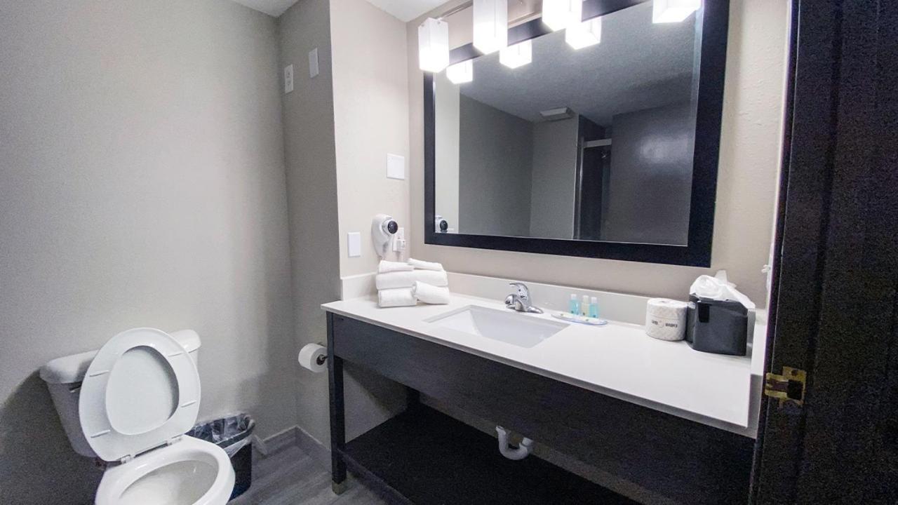 Standard Queen Room with Two Queen Beds - Non-Smoking at Quality Inn Roseville-Detroit North