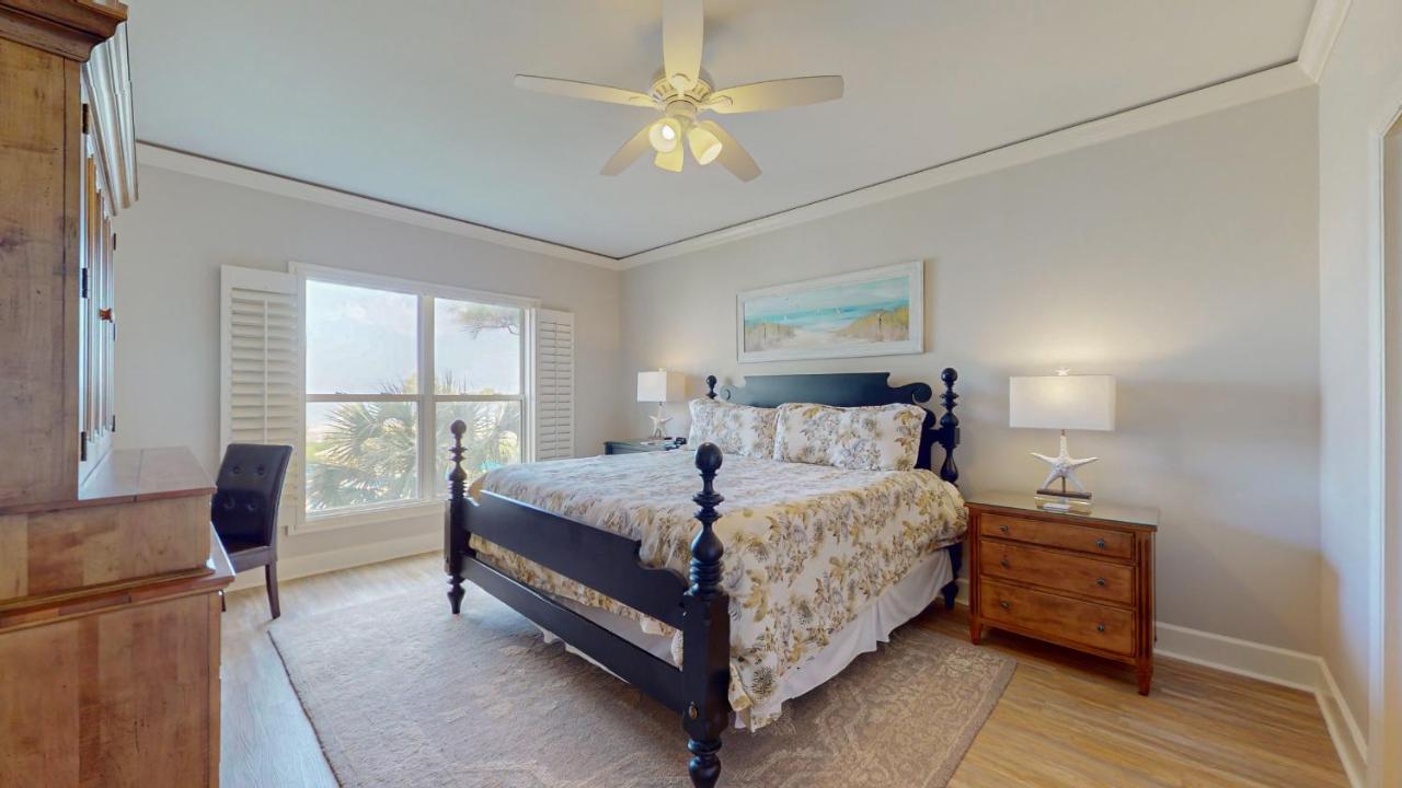  | 5205 Hampton Place South